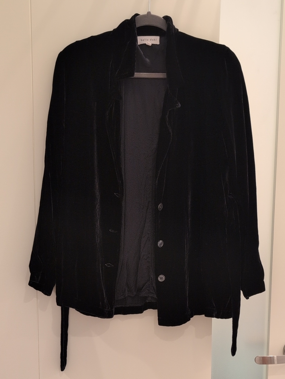 NWOT Bella Dahl Black Velvet Button-Front Blazer